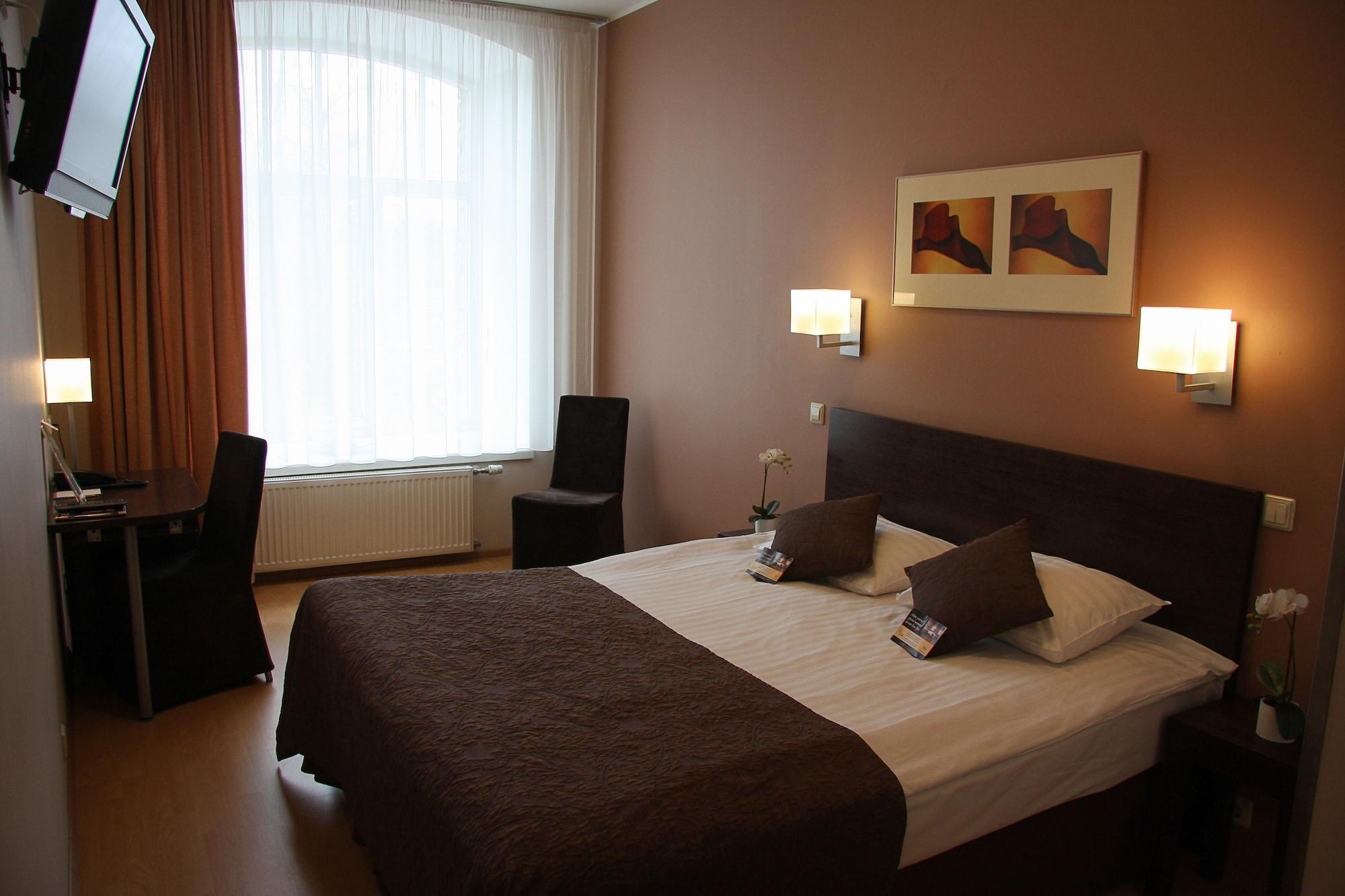 City Hotel Tallinn by Unique Hotels Extérieur photo